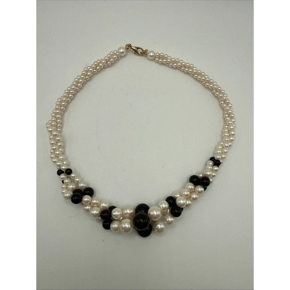 Vintage Cream & Black Faux Pearl Necklace W/Gold Tone Clasp 16 In 